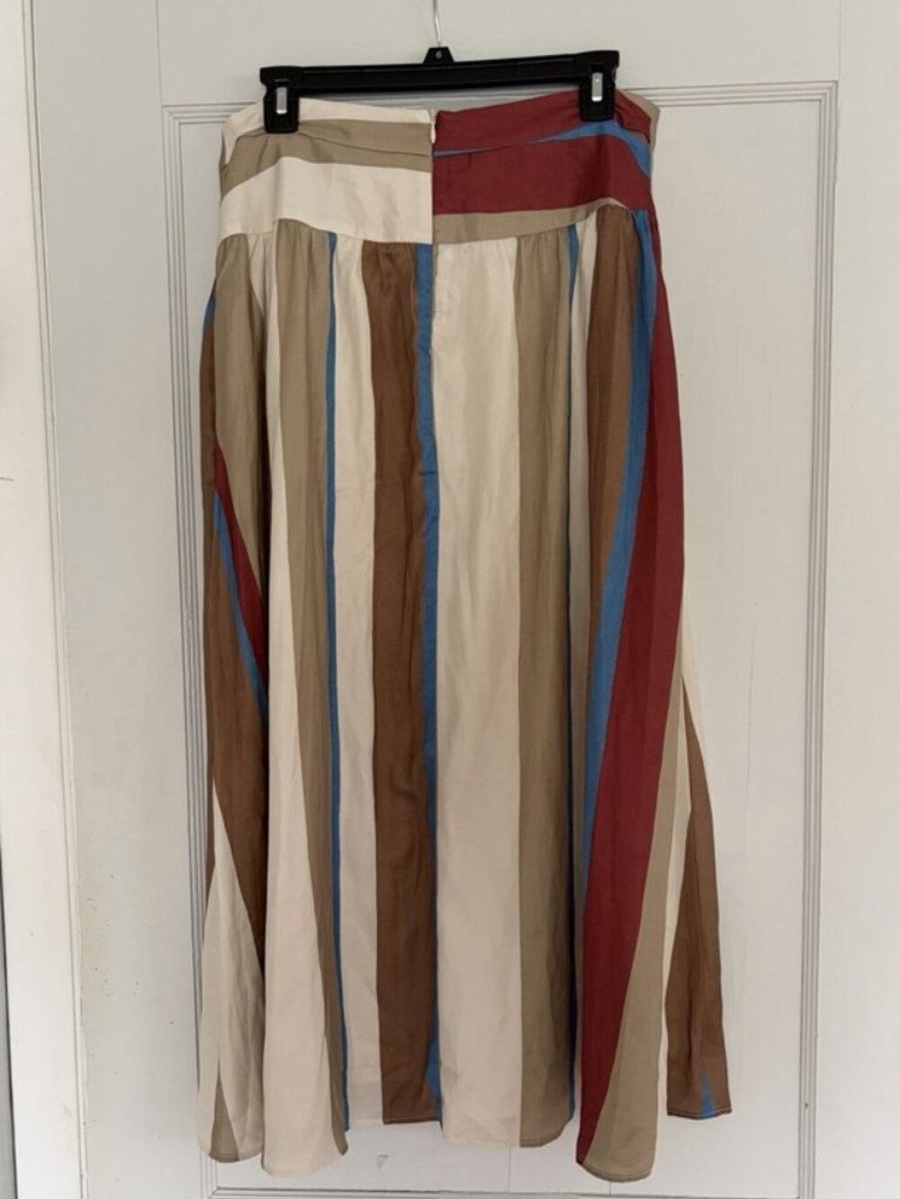Banana Republic Drop Waist Maxi Skirt Silky Stripe Slit Sz 12P - Picture 4 of 5